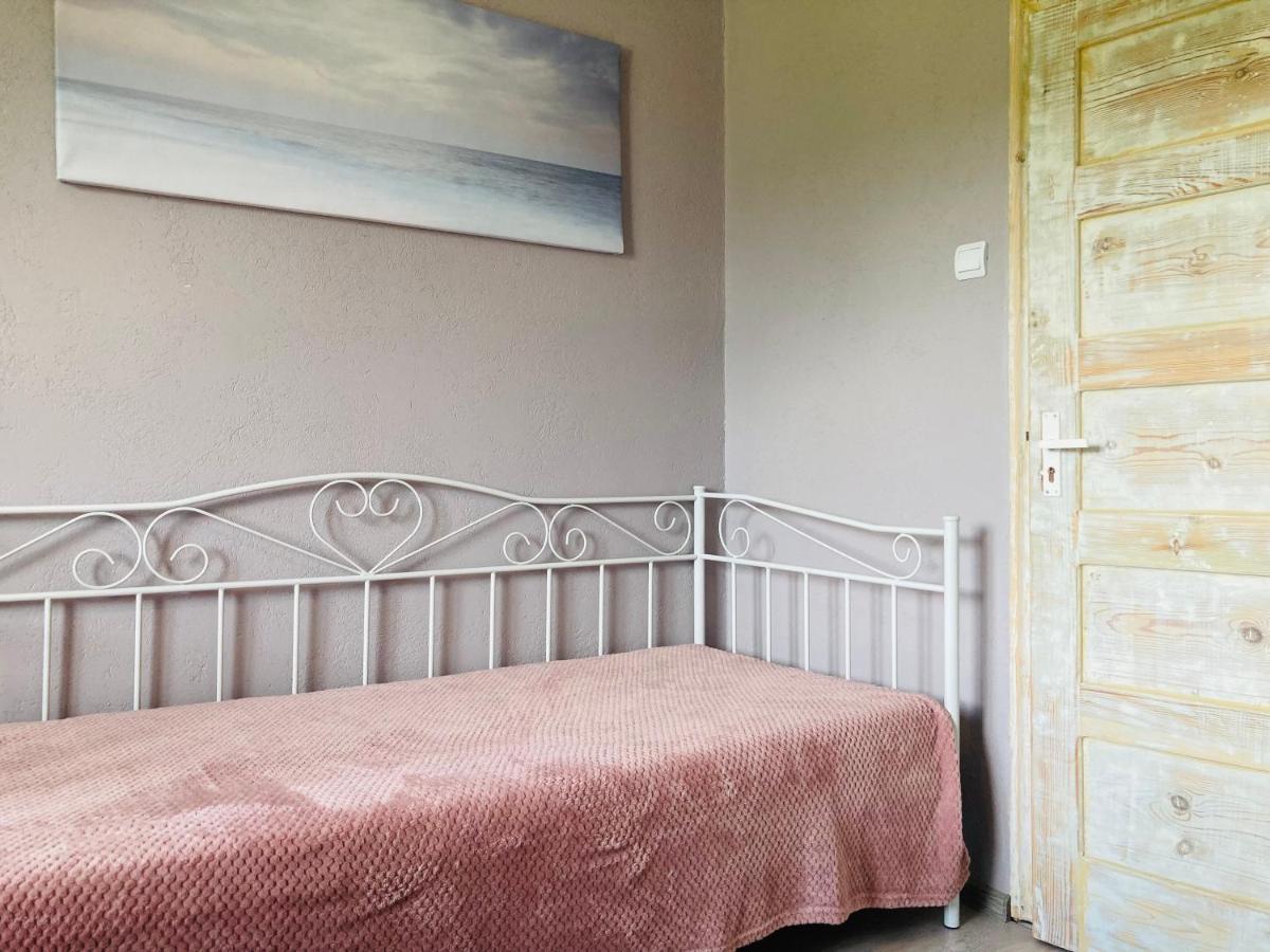 Pie Oskara Apartman Kolka Kültér fotó